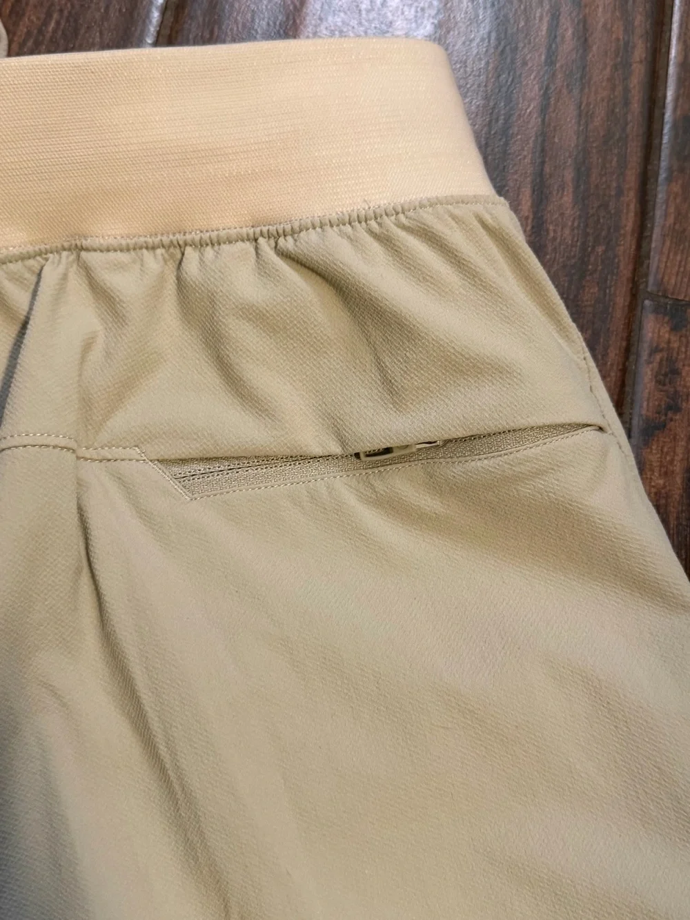 lululemon athletica men’s license to train linerless khaki shorts